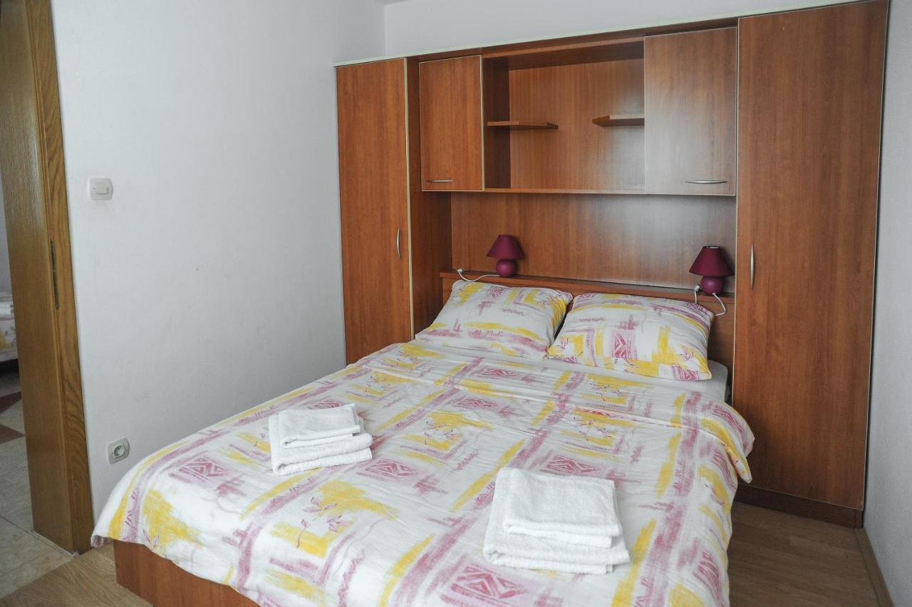 Apartmani Vila Caska Luaran gambar