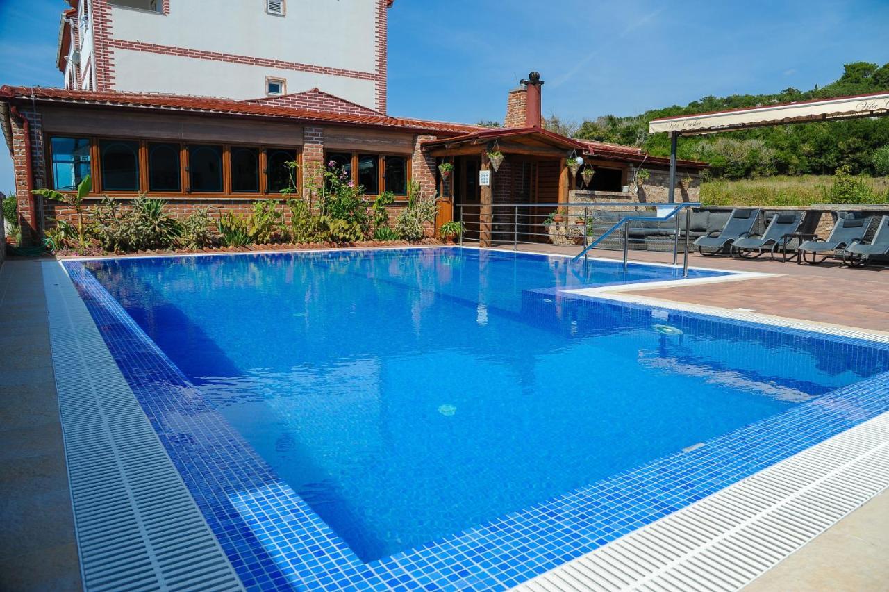 Apartmani Vila Caska Luaran gambar